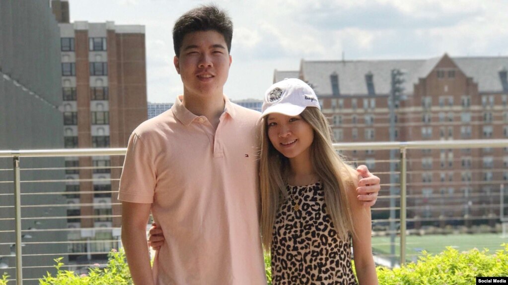 被中国拘押的美国公民辛西娅·刘和维克多·刘。