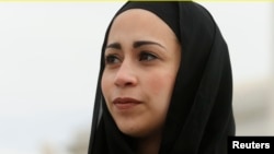 عکس آرشیوی از سامانتا ایلاف که در سال ۲۰۰۸ تقاضای کار او در یکی از فروشگاه های آبرکرامبی به دلیل داشتن حجاب اسلامی رد شد.