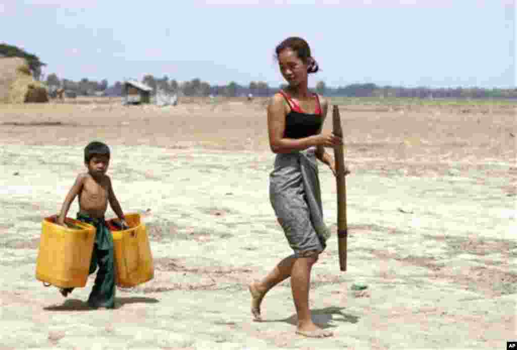 ျမန္မာႏိုင္ငံအႏွံအျပား ေရရွားပါးမွဳျပသနာႀကံဳေတြ႕ေနရ