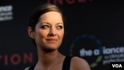 Cotillard será la asistente del empresario Bruce Wayne, en la próxima entrega de Batman que llegará al cine en 2012.