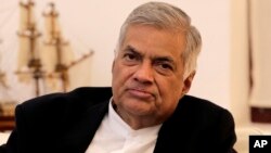 Mantan PM Ranil Wickremesinghe kembali diangkat sebagai Perdana Menteri menggantikan Mahinda Rajapaksa yang mengundurkan diri (foto: dok). 
