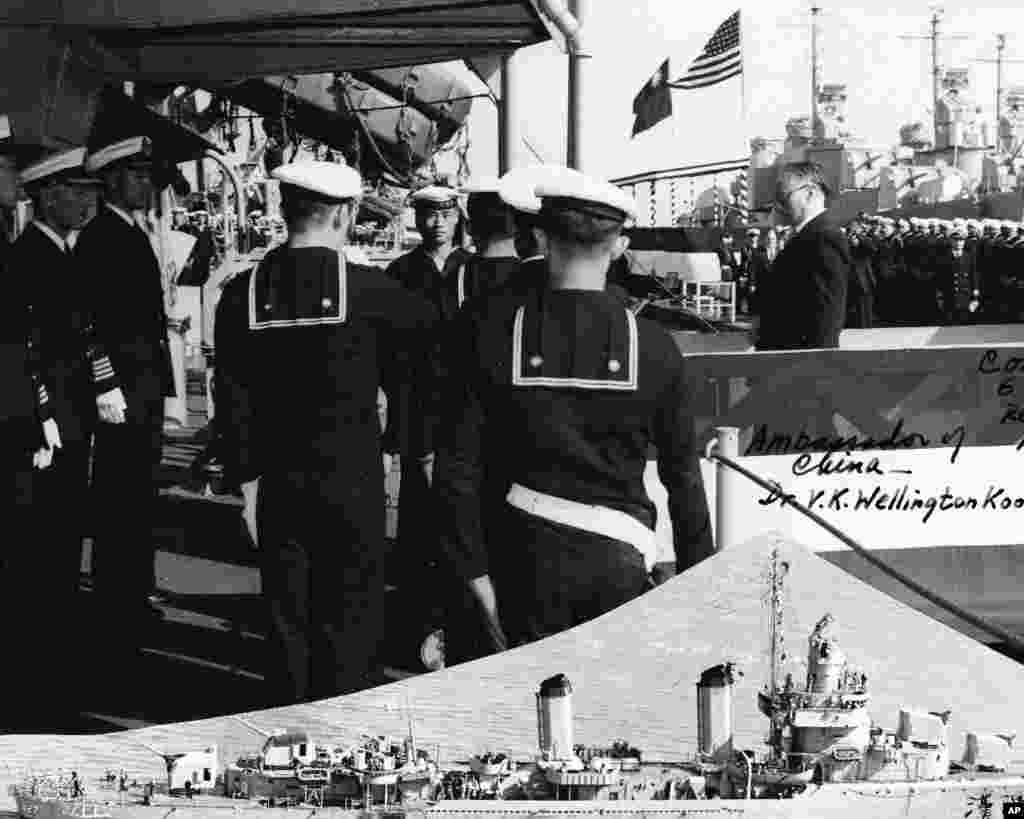 老照片回顾：美国之音中文广播70年