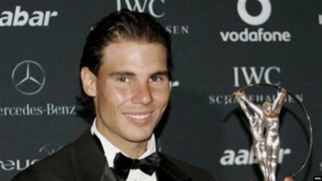 Rafael Nadal mendapat penghargaan Olahragawan Terbaik Laureus 2010 di Abu Dhabi hari Senin (7/2). Nadal telah pulih dari cedera kaki dan siap bertanding kembali.