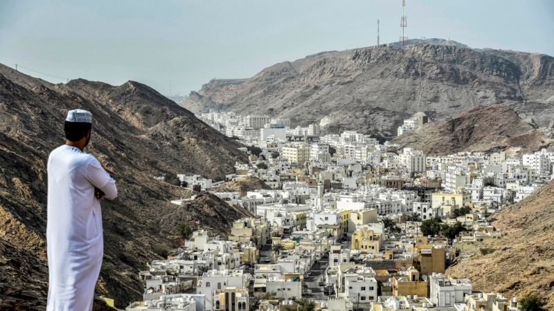 لە هێرشێکی دەگمەندا لە عومان لە نزیک مزگەوتێکی شیعەکانەوە 4 پاکستانی دەکوژرێن