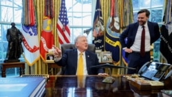 دونالد ترامپ، رئیس جمهوری آمریکا در کنار معاون خود جی‌دی ونس، کاخ سفید - ۲۵ اسفند ۱۴۰۴