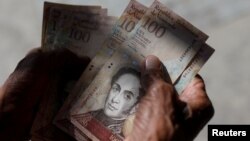 El presidente Maduro ordenó la primera emisión de 100 millones de petros. El mandatario explicó que cada uno tendrá un valor equivalente a un barril de petróleo venezolano. 