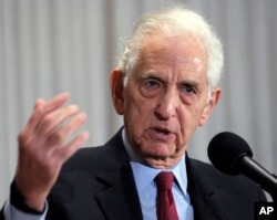 Daniel Ellsberg, tokom konferencije za medije u decembru 2010. godine.