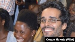 Luaty Beirão céptico com saída de José Eduardo dos Santos - 0:49