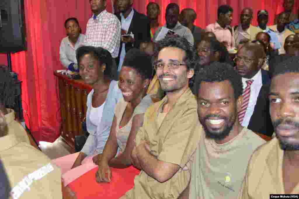 Activistas Rosa Conde, Laurinda Gouveia, Luaty Beirão, Hitler, no tribunal. Luanda, Angola. Nov 16, 2015