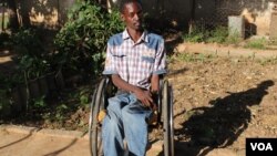 UMnu. Tinashe Mageza ulenhlanhla ngoba yena ule wheelchair.