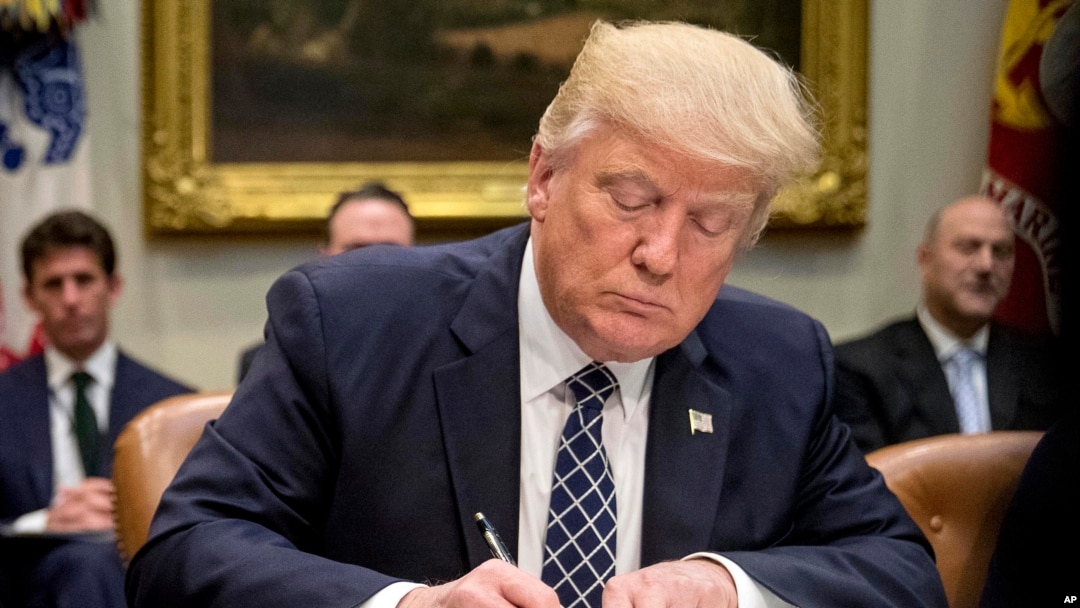 Donald Tramp u Beloj kući 2017, arhiva (AP Photo/Andrew Harnik)
