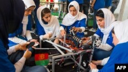 دختران روبات ساز افغان در ماه جولای امسال نیز در یک رقابت در امریکا اشتراک کرده بودند.