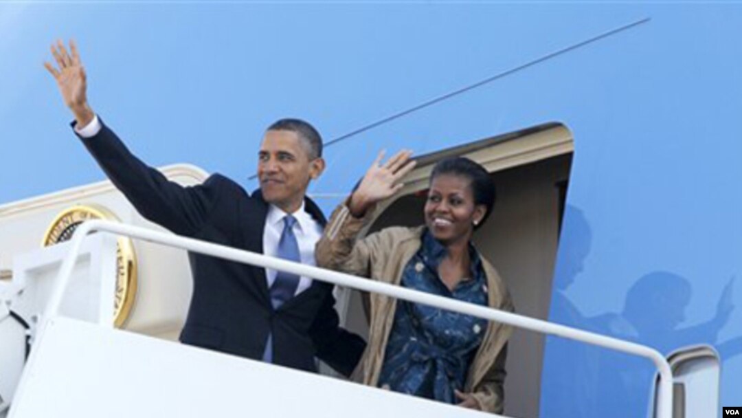 Presiden Obama dan Michelle Obama berangkat menuju India dalam kunjungan 10 hari di Asia. Dari India, Obama akan bertolak ke Jakarta.