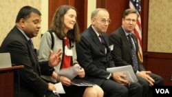 From left to right: Satu Limaye, Director, East-West Center in Washington, Patricia Mahoney, Acting Deputy Assistant Secretary for Southeast Asia, US, Department of State, Lieutenant Gen. Wallace Gregson, Jr. (Ret.), Former Assistant Secretary of Defense for Asian and Pacific Security Affairs, Alex Feldman, President, US-ASEAN Business Council during 40th Anniversary Cebration of the US-ASEAN Partnership at Capitol Visitor Center on Tuesday May 16, 2017. (Seourn Vathana/VOA Khmer) 