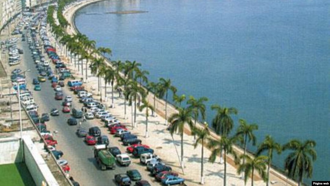 Avenida 4 de Fevereiro, antiga Avenida Marginal em Luanda