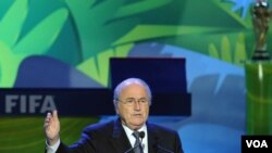 Presiden FIFA Joseph Blatter (foto: dok). FIFA mengumumkan bahwa jaringan TV Fox dan Telemundo memenangkan hak siar di Amerika untuk Piala Dunia 2018 dan 2022 , masing-masing dalam bahasa Inggris dan Spanyol.