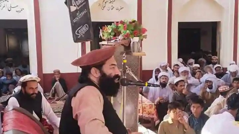 بمي برید کې دیني عالم مفتي منیر شاکر ووژل شو