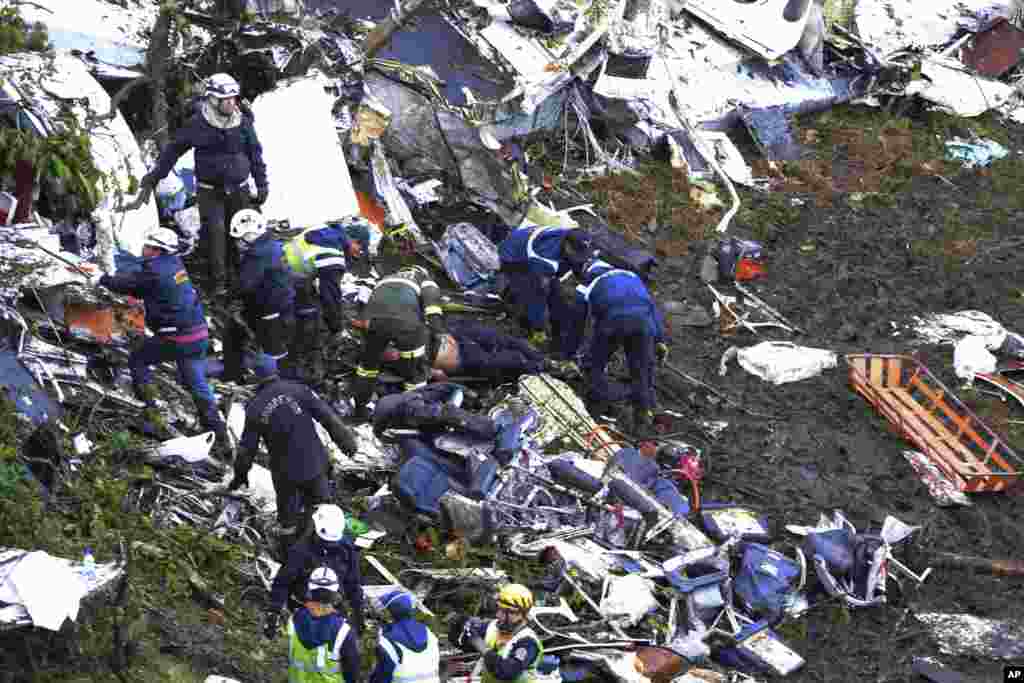 طیارے کے حادثے کے بعد جنوبی امریکہ کی فٹبال فیڈریشن نے تاحکم ثانی اپنی تمام سرگرمیاں معطل کر دی ہیں۔