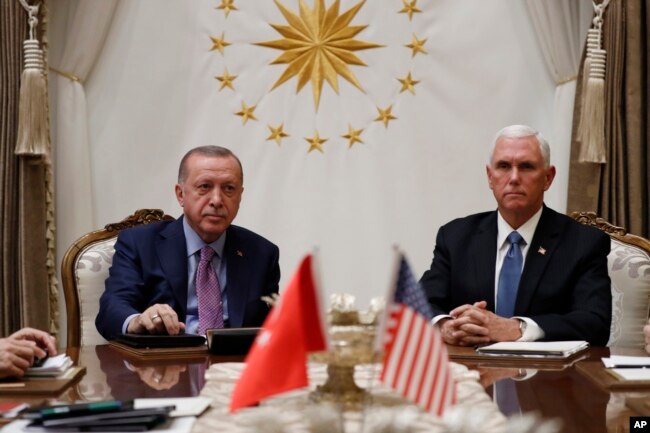 美國副總統彭斯與土耳其總統埃爾多安在安卡拉會談。(2019年10月17日)