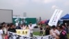 香港罢课学生中环游行践行公民抗命