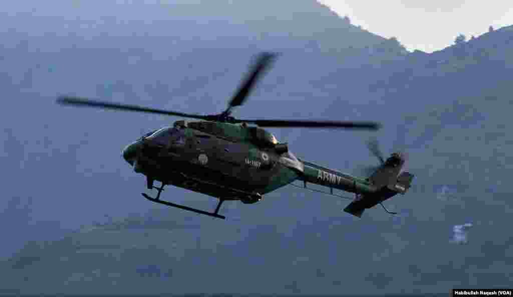 بھارتی ہیلی کاپٹر لائن آف کنٹرول پر فضائی نگرانی کر رہا ہے۔