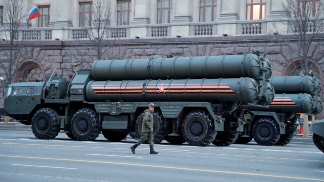 2019年4月29日S-400导弹防御系统在俄罗斯莫斯科市中心展览。