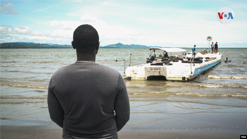 Este migrante haitiano espera con ansias la terminaci&#243;n del segundo puerto de Necocl&#237;. Ya compr&#243; el boleto que seg&#250;n &#233;l, lo llevar&#225; a cumplir su sue&#241;o americano.