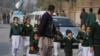 Taliban tấn công trưòng học ở Pakistan, giết chết 126 người 