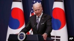 Tổng thống Mỹ Joe Biden phát biểu trong cuộc họp báo tại Nhà Nhân dân bên trong Bộ Quốc phòng, ngày 21 tháng 5 năm 2022, ở Seoul, Hàn Quốc.