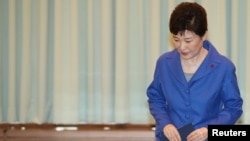خانم پارک ۶۵ ساله، اولین رئیس جمهوری زن کره جنوبی بود. 