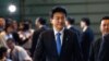 日本新任防衛相木原稔在東京日本內閣重組的日子走進首相府。（2023年9月13日）