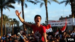 Los manifestantes volvieron a reunirse en la emblemática plaza Tahrir en El Cairo, para exigir el enjuiciamiento de Mubarak.