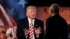 Ứng cử viên tổng thống Donald Trump trao đổi với ký giả Matt Lauer trong một diễn đàn ở Manhattan, New York, 7/9/2016.