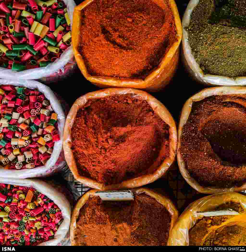 عکس از یک عطاری در شهر زاهدان در سیستان و بلوچستان. عکس: برنا قاسمی، ایسنا