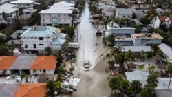 Badai Milton menyebabkan banjir dan kerusakan rumah-rumah warga di kota Siesta Key, Florida, 10 Oktober 2024 (foto: ilustrasi). 