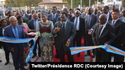 Le président Joseph Kabila Kabange inaugure le Centre commercial Hypnose, aux côtés de sa femme, à Lubumbashi, Haut-Katanga, 2 juin 2018. (Twitter/Présidence RDC)