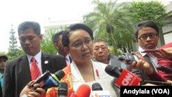 Menteri Luar Negeri Retno Marsudi di kompleks Istana Kepresidenan. (Foto: Dok)