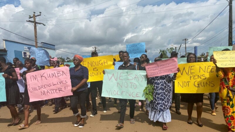 Des Camerounais manifestent contre les attaques séparatistes et les enlèvements