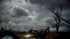 Tormenta tropical Humberto azota Bahamas, jefe de la ONU ve devastación de Dorian