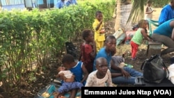 Les enfants du village Ediki parmi les déplacés à Mbanga, Cameroun, le 22 avril 2018. 