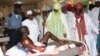 Sarkin Kano Muhammadu Sanusi na Biyu Ya Ziyarci Wadanda Harin Jiya Ya Rutsa da su