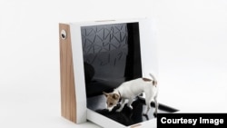 The inventors of Inubox say they hcreated the first device for dogs to capture, processes and contain dog waste with a fully automated process. (Inubox)