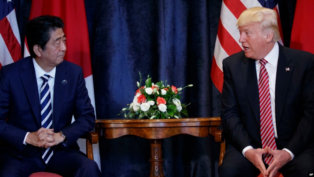 Премьер-министр Японии Синдзо Абэ и президент США Дональд Трамп (архивное фото)