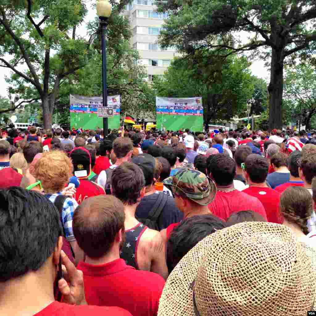 Two screens were set up for fans to watch.