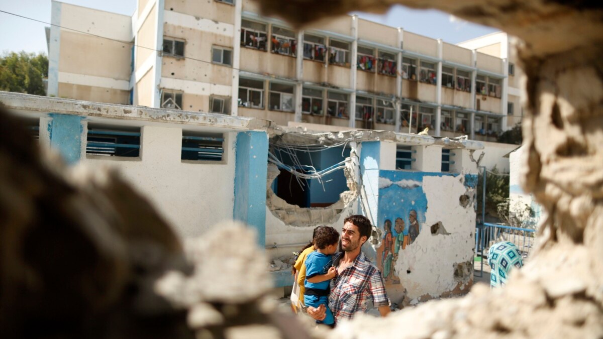 Дети в секторе газа. Palestine High School Gaza школа.