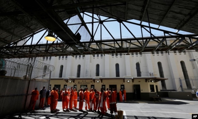زندانیان در زندان «سن کونتین» کالیفرنیا - سازمان دهنده اعتصاب، خود زندانیان هستند