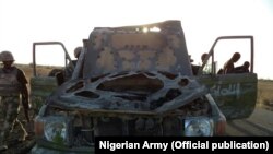 Une cache d'armes supposée appartenir au groupe Boko Haram découverte à Dikwa, dans l'Etat de Borno, samedi 23 mai 2015.