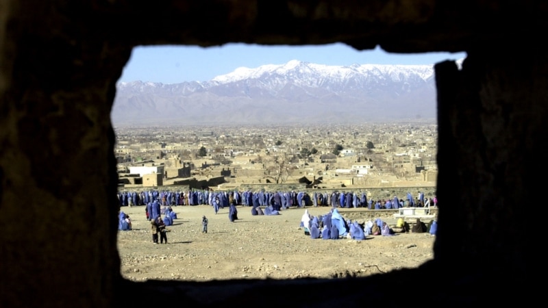 تاڵیبان دەڵێت پەنجەرەی ئەو بەشانەی باڵەخانەکان دابخرێن کە ژن لێیانەوە دیارە 