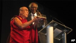 Reverend Damon Lynch, Jr. presents His Holiness the Dalai Lama with the lnternational Conductor Award on October 20th. 2010.