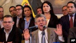 Las declaraciones de Ramos Allup fueron ofrecidas durante una Asamblea de Ciudadanos, donde además destacó que con lo único que ha cumplido el gobierno, es con la liberación del diputado Rosmit Montilla.